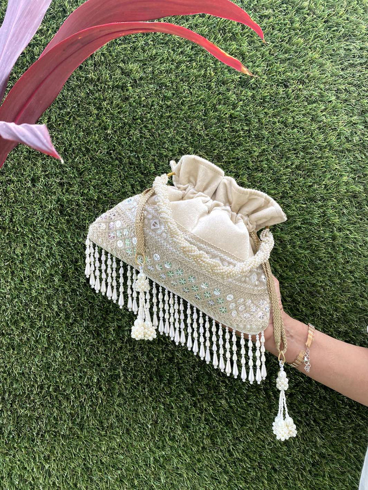 Fringy Pearl Edition Potli