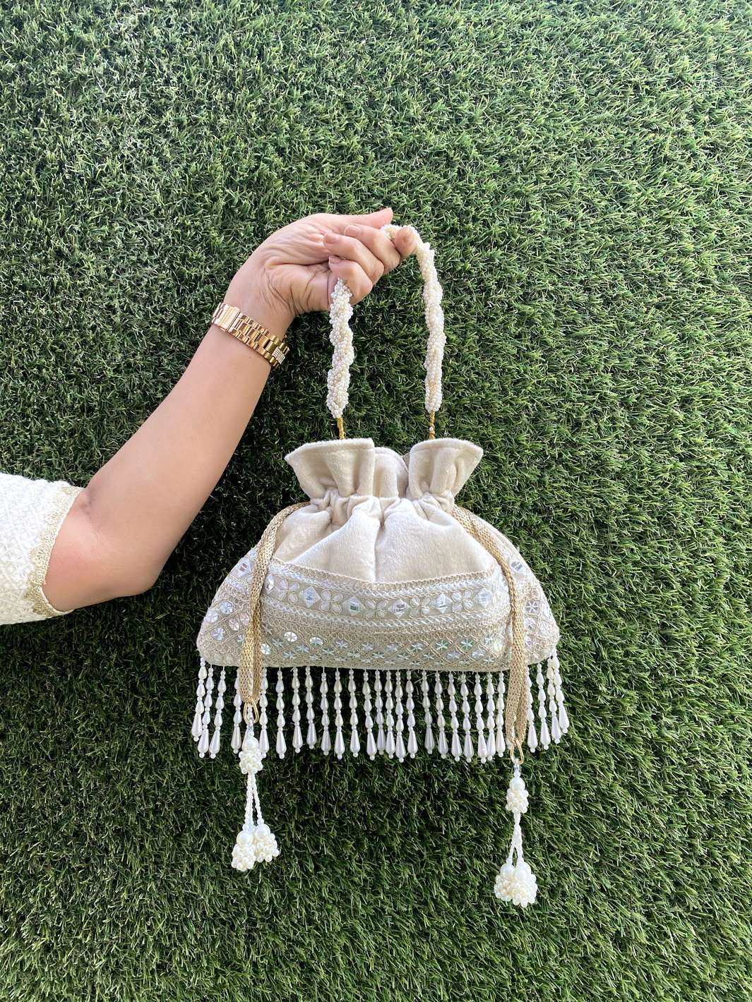 Fringy Pearl Edition Potli