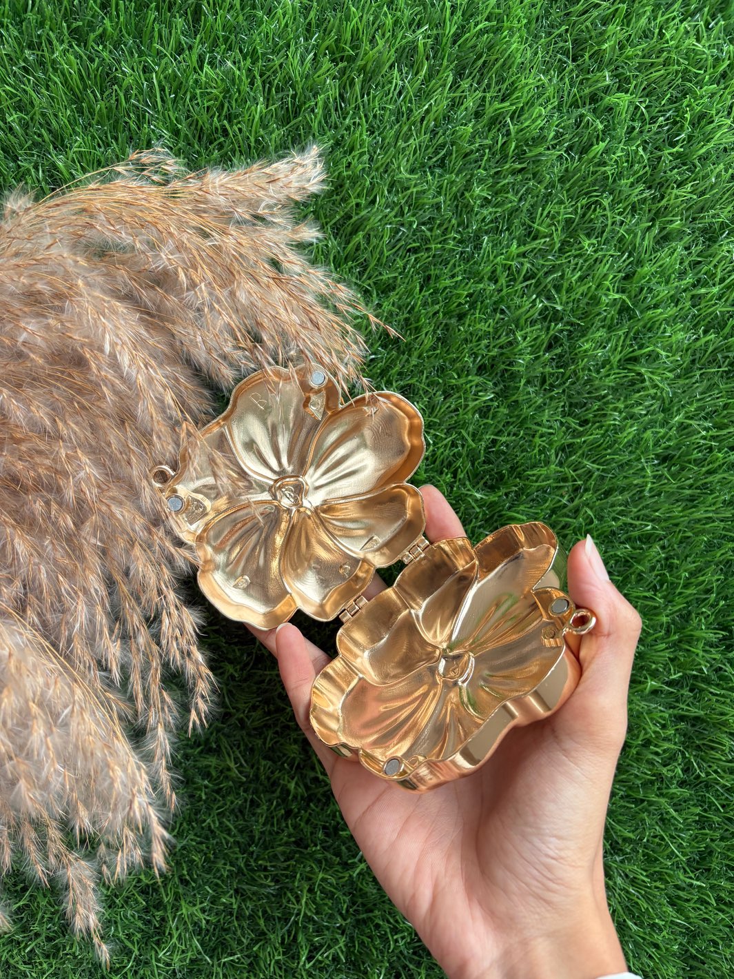Embellished Metal Mini Bag - Flower
