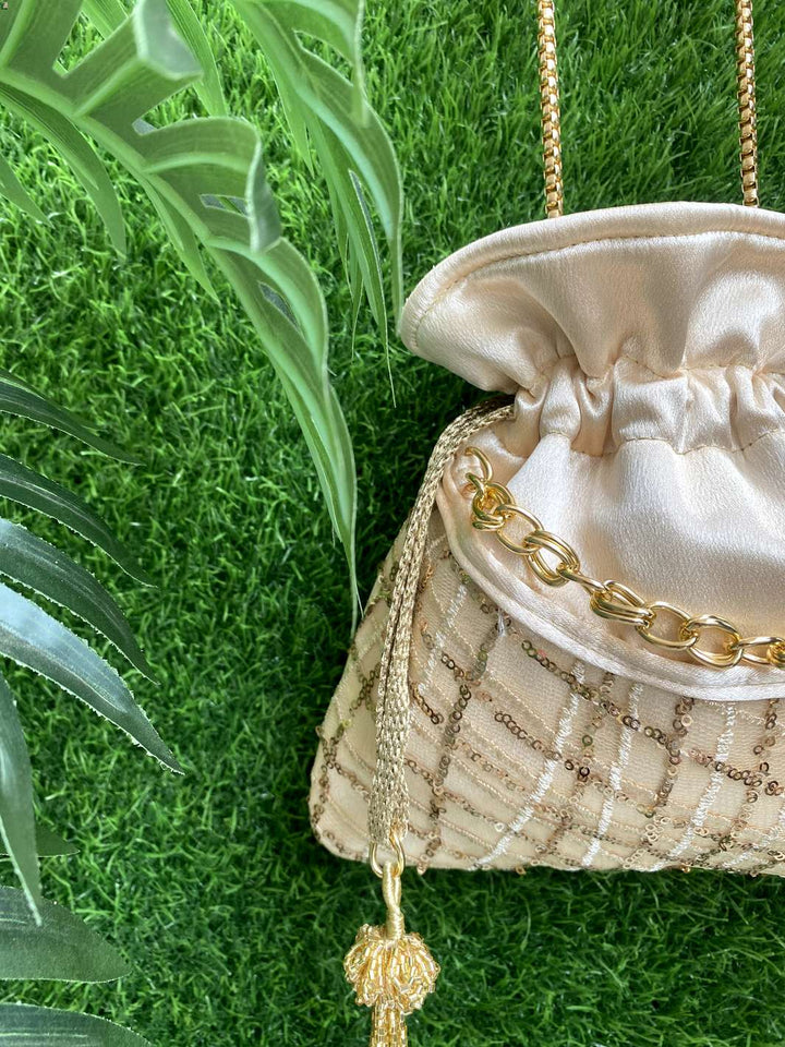 Ivory Checkered Shades Potli