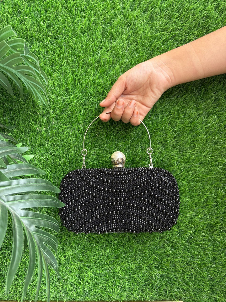 Perla Capsule Clutch