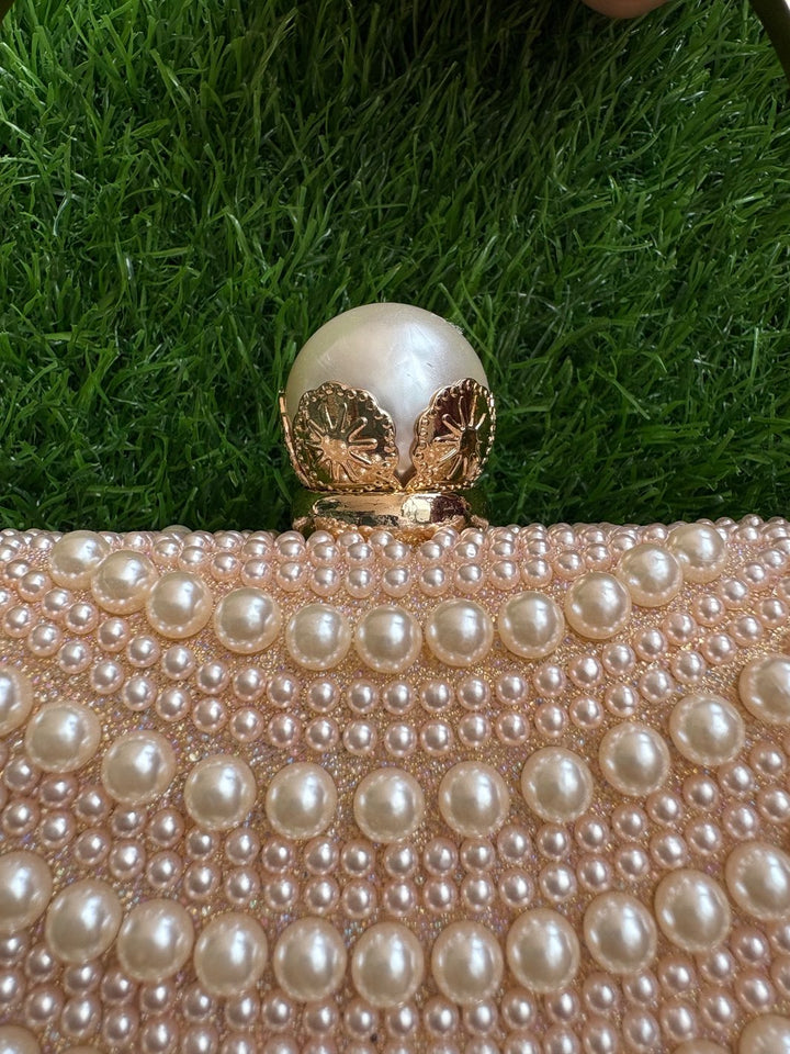 Perla Capsule Clutch