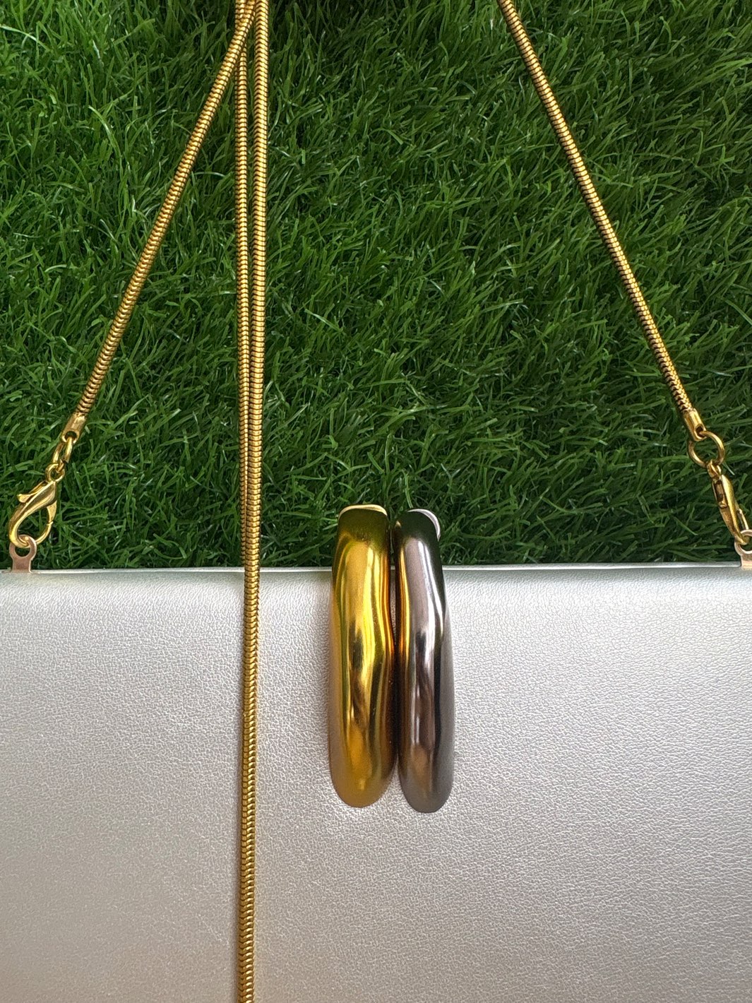 The Interlock Sleek Clutch