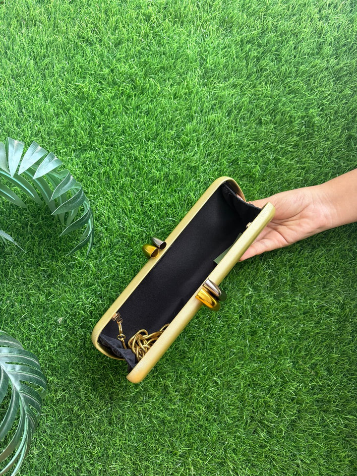 The Interlock Sleek Clutch